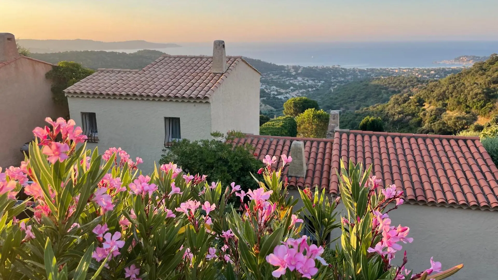 La Villa Cavalaire 0*, Cavalaire-sur-Mer